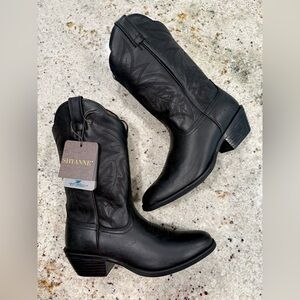 SHYANNE WOMEN'S RIVAL PERFORMANCE WESTERN BOOTS - ROUND TOE “NWT”